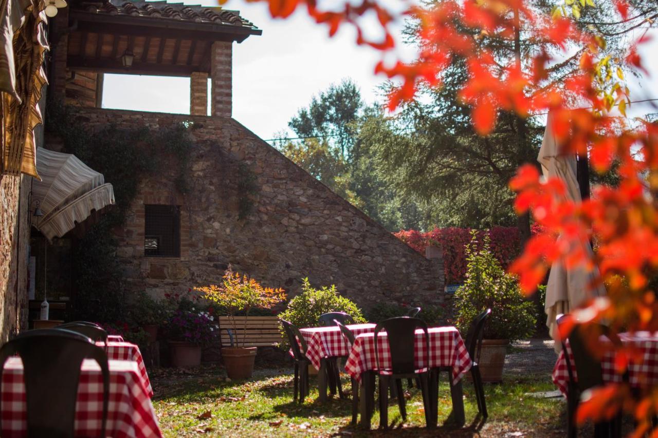 Albergo Ristorante Da Vestro 몬티시아노 외부 사진