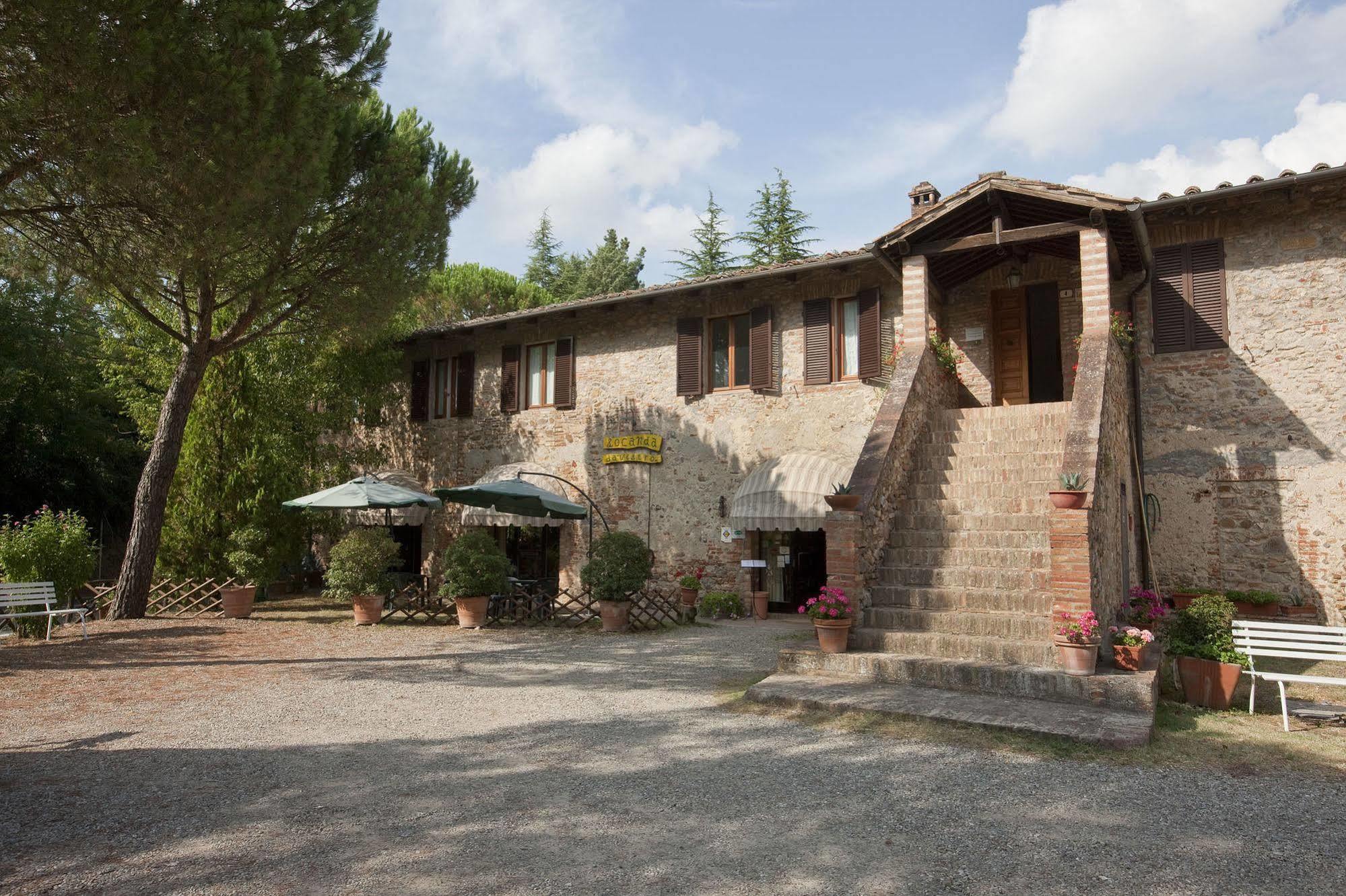 Albergo Ristorante Da Vestro 몬티시아노 외부 사진