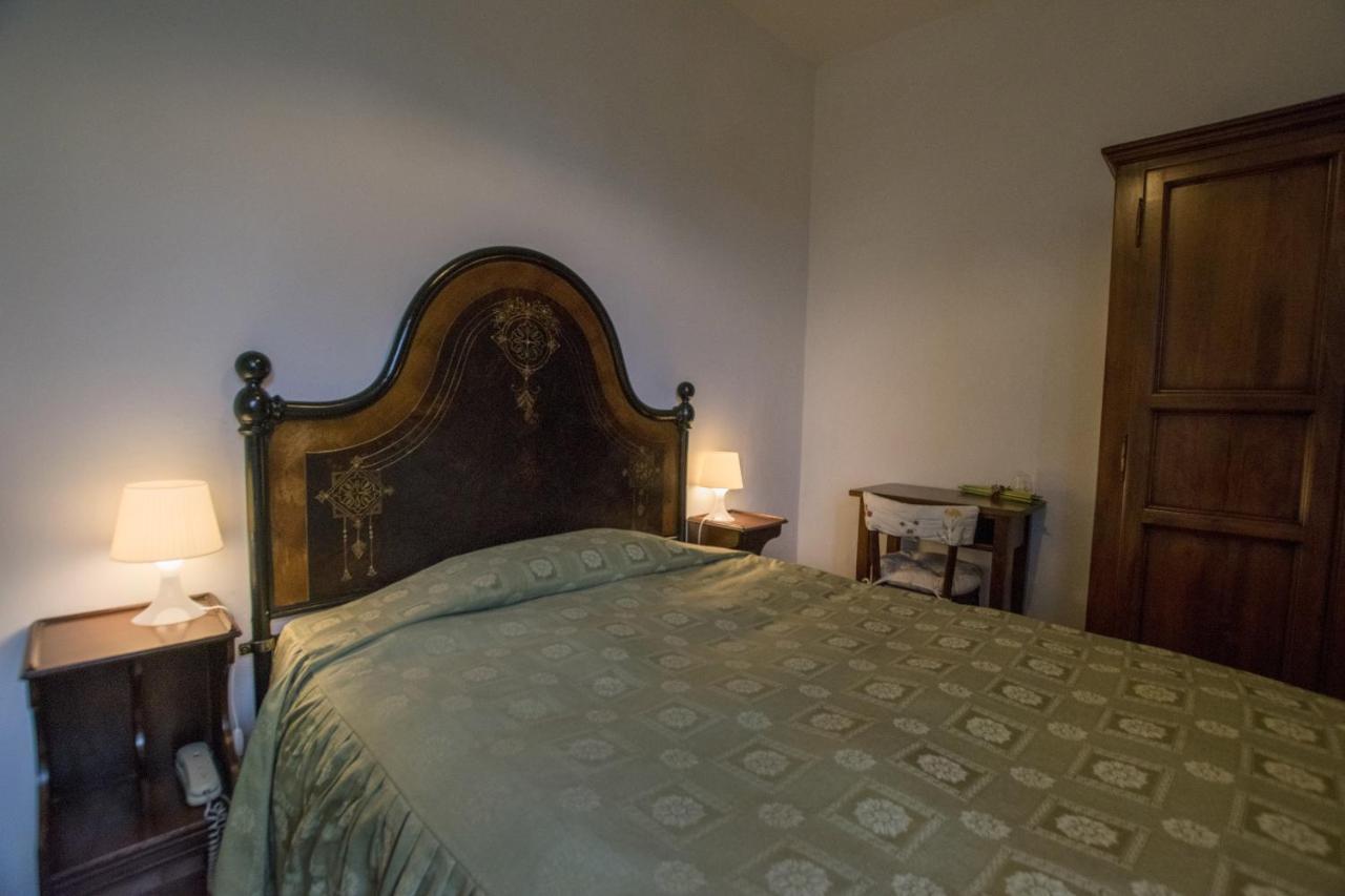 Albergo Ristorante Da Vestro 몬티시아노 외부 사진