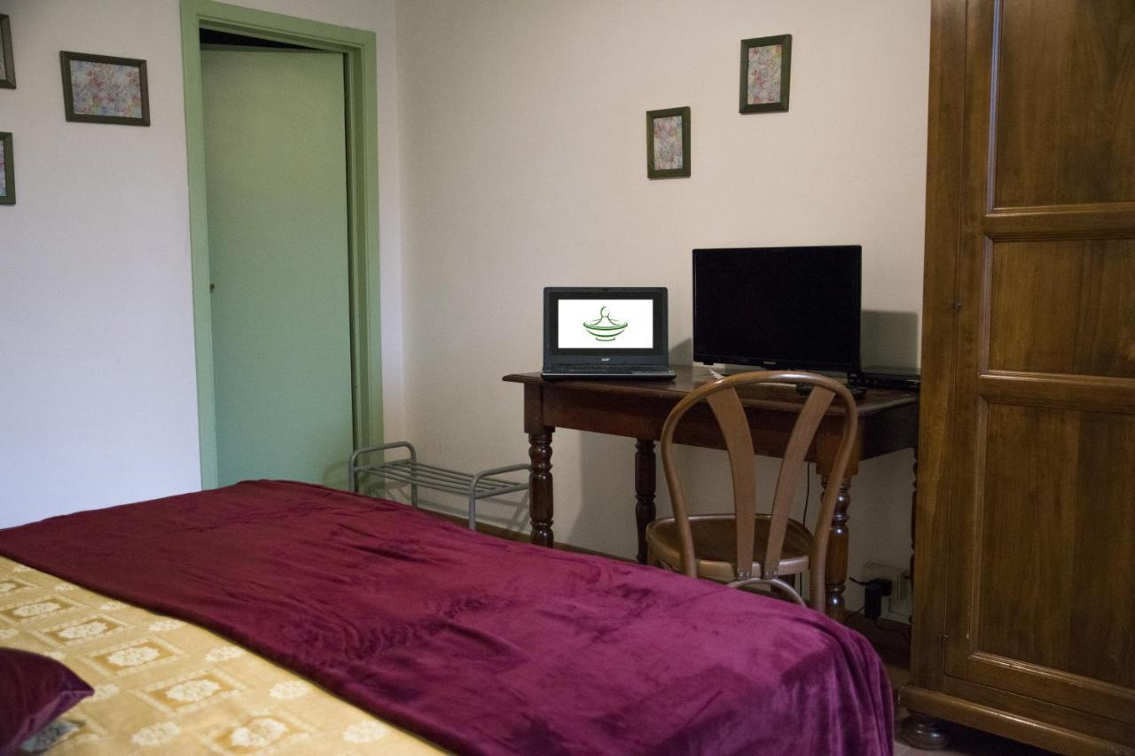 Albergo Ristorante Da Vestro 몬티시아노 외부 사진
